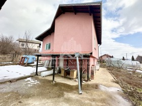 Hus Godech, region Sofia 4