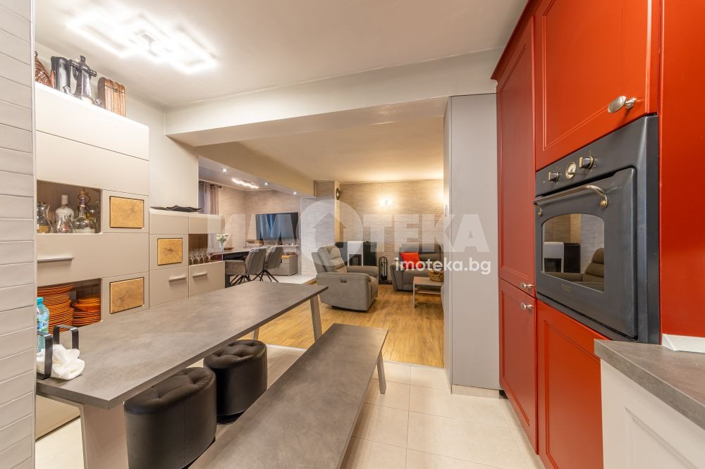 Продава КЪЩА, гр. Балчик, област Добрич, снимка 2 - Къщи - 50482825