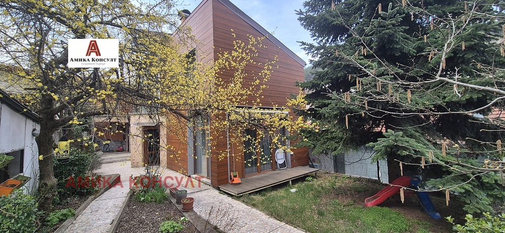 Продава КЪЩА, гр. София, Княжево