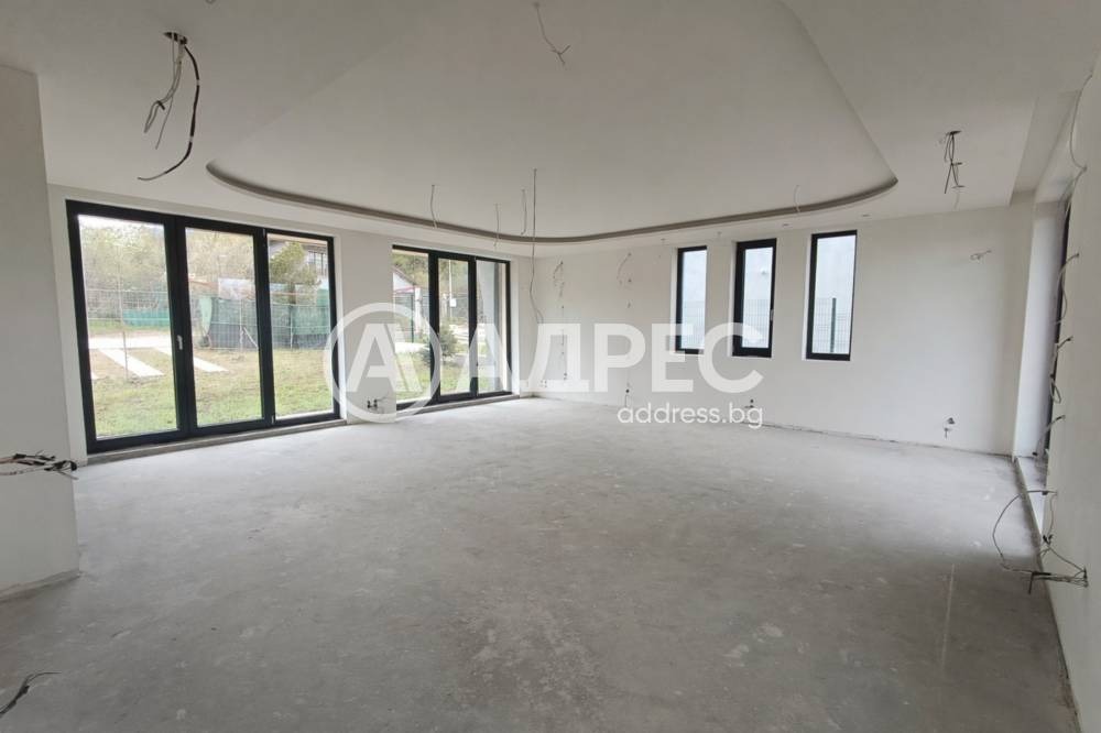 Продава КЪЩА, гр. София, м-т Камбаните, снимка 3 - Къщи - 54340310