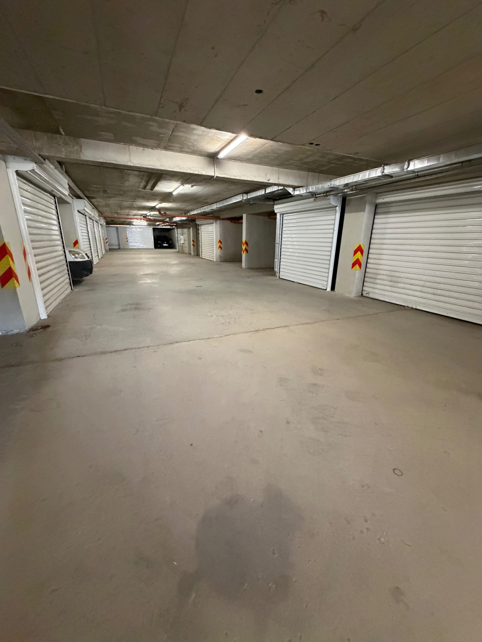 Продава ГАРАЖ, ПАРКОМЯСТО, гр. Пловдив, Кючук Париж, снимка 4 - Гаражи и паркоместа - 53358240