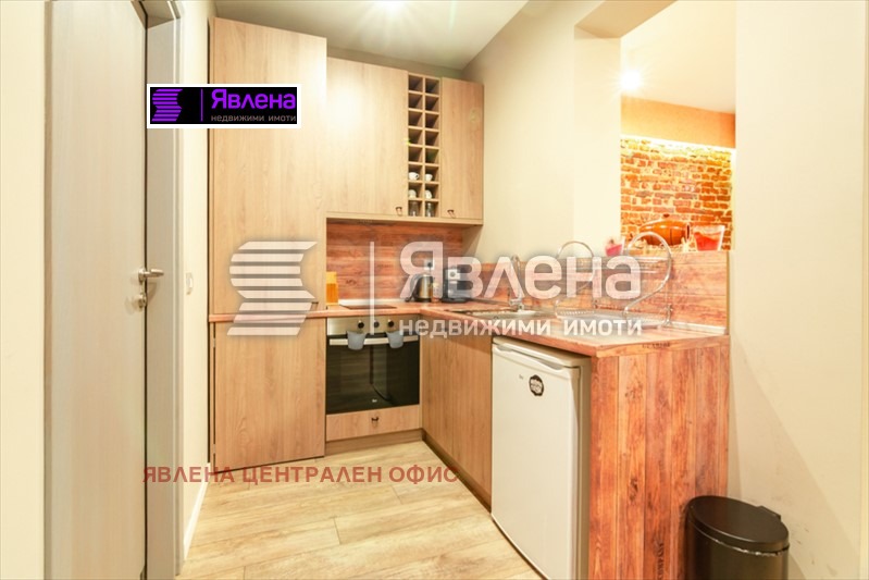 Продава МНОГОСТАЕН, гр. София, Център, снимка 11 - Aпартаменти - 48685002