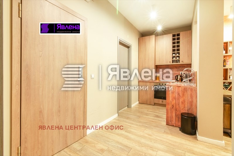 Продава МНОГОСТАЕН, гр. София, Център, снимка 11 - Aпартаменти - 48685002