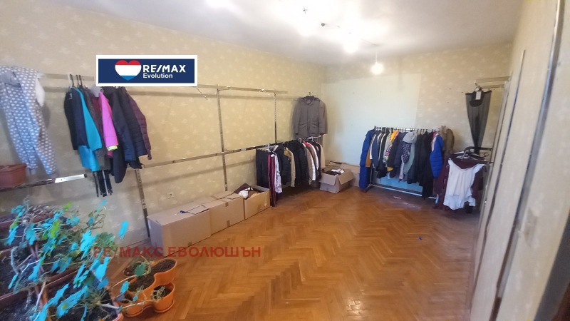 Продава МНОГОСТАЕН, гр. Разград, Варош, снимка 4 - Апартаменти - 52815200
