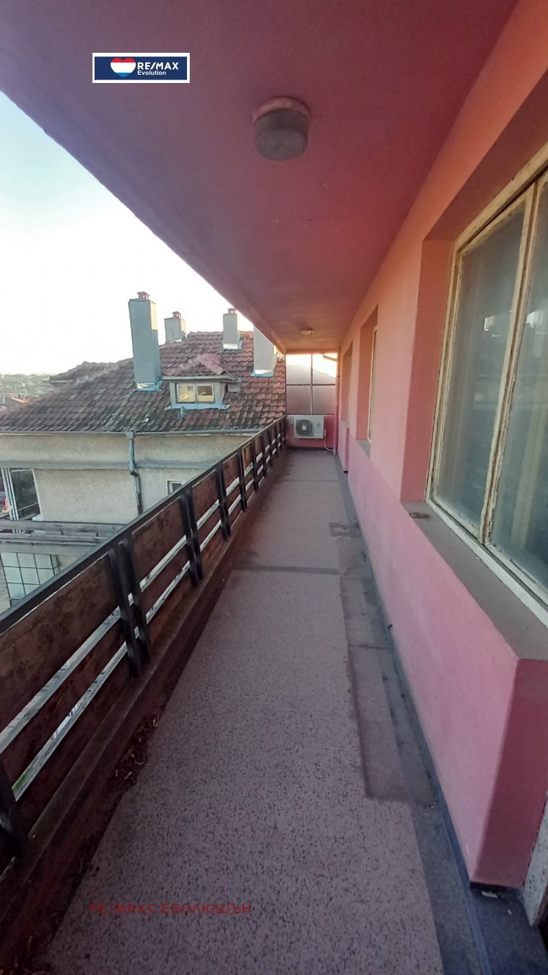 Продава МНОГОСТАЕН, гр. Разград, Варош, снимка 2 - Апартаменти - 52815200