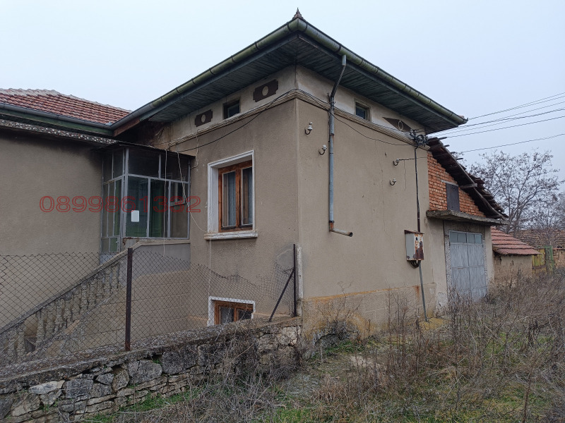 Продава КЪЩА, с. Новград, област Русе, снимка 2 - Къщи - 52752557
