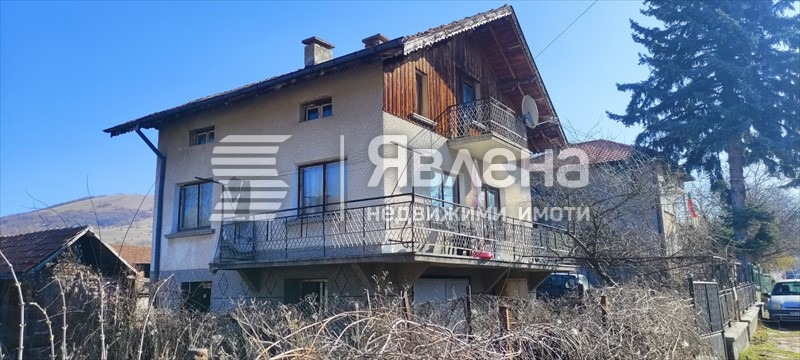 Продава КЪЩА, с. Боснек, област Перник, снимка 2 - Къщи - 54232385