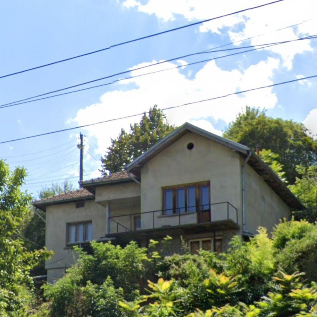 Продава КЪЩА, гр. Свищов, област Велико Търново