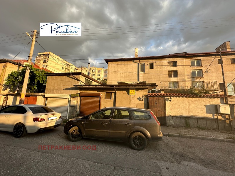Продава ХОТЕЛ в град Пазарджик, Ставропол - 700 кв.м / 572 135.62 € » 1 119 000 лв., ПЕТРАКИЕВИ ООД
