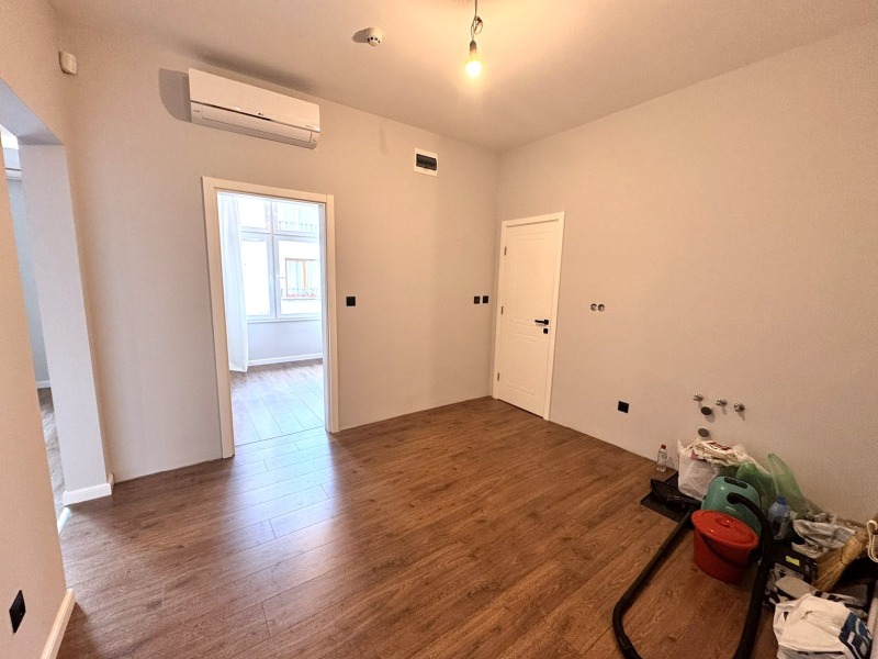 Te koop  2 slaapkamers Sofia , Tsentar , 96 m² | 12129837 - afbeelding [16]
