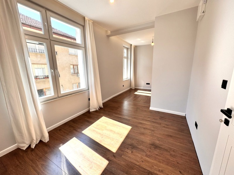 Te koop  2 slaapkamers Sofia , Tsentar , 96 m² | 12129837 - afbeelding [6]