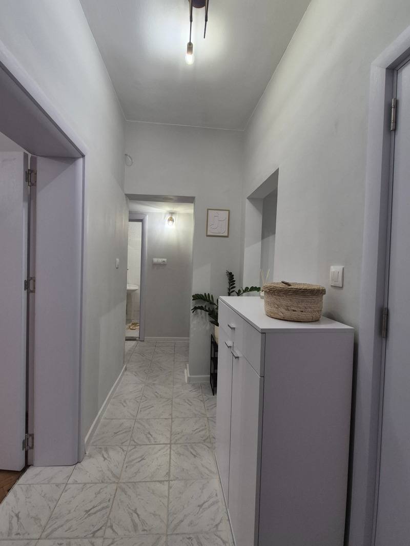 Продава 3-СТАЕН, гр. София, Център, снимка 8 - Апартаменти - 52624645