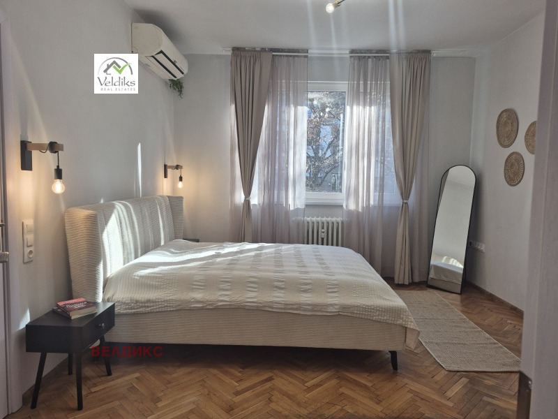 Продава 3-СТАЕН, гр. София, Център