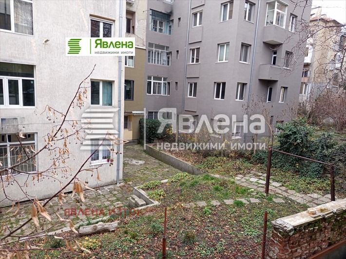 Продава 4-СТАЕН, гр. София, Център, снимка 2 - Апартаменти - 52819079