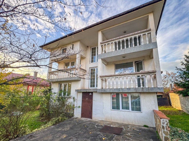 Продава КЪЩА, гр. Бургас, гр. Българово, снимка 2 - Къщи - 52495256