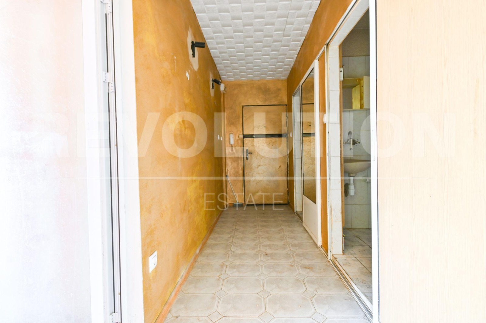 Продава 3-СТАЕН, гр. София, Сухата река, снимка 12 - Апартаменти - 54628020