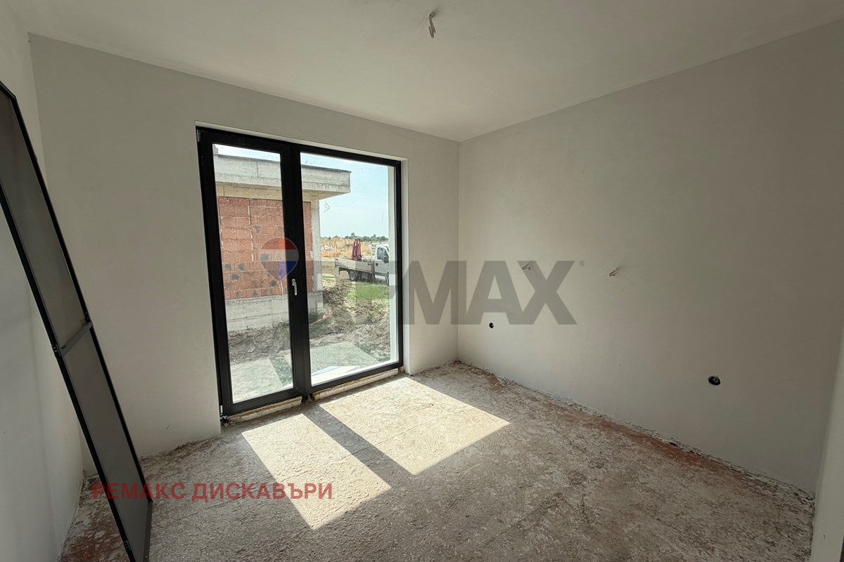 Продава КЪЩА, с. Войводиново, област Пловдив, снимка 17 - Къщи - 56115456