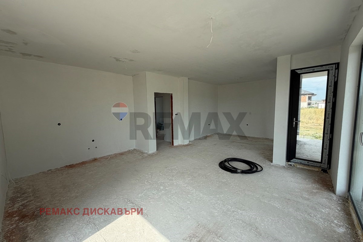 Продава КЪЩА, с. Войводиново, област Пловдив, снимка 6 - Къщи - 56115456
