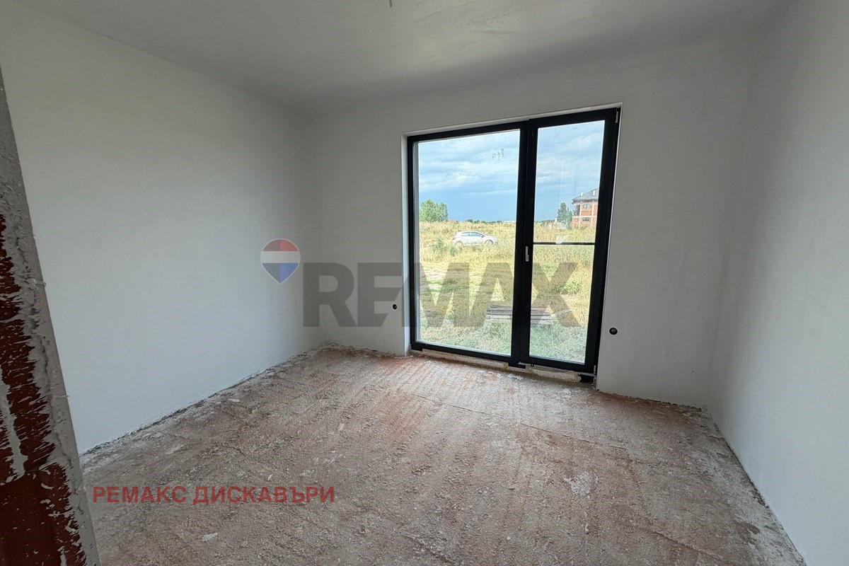 Продава КЪЩА, с. Войводиново, област Пловдив, снимка 13 - Къщи - 56115456