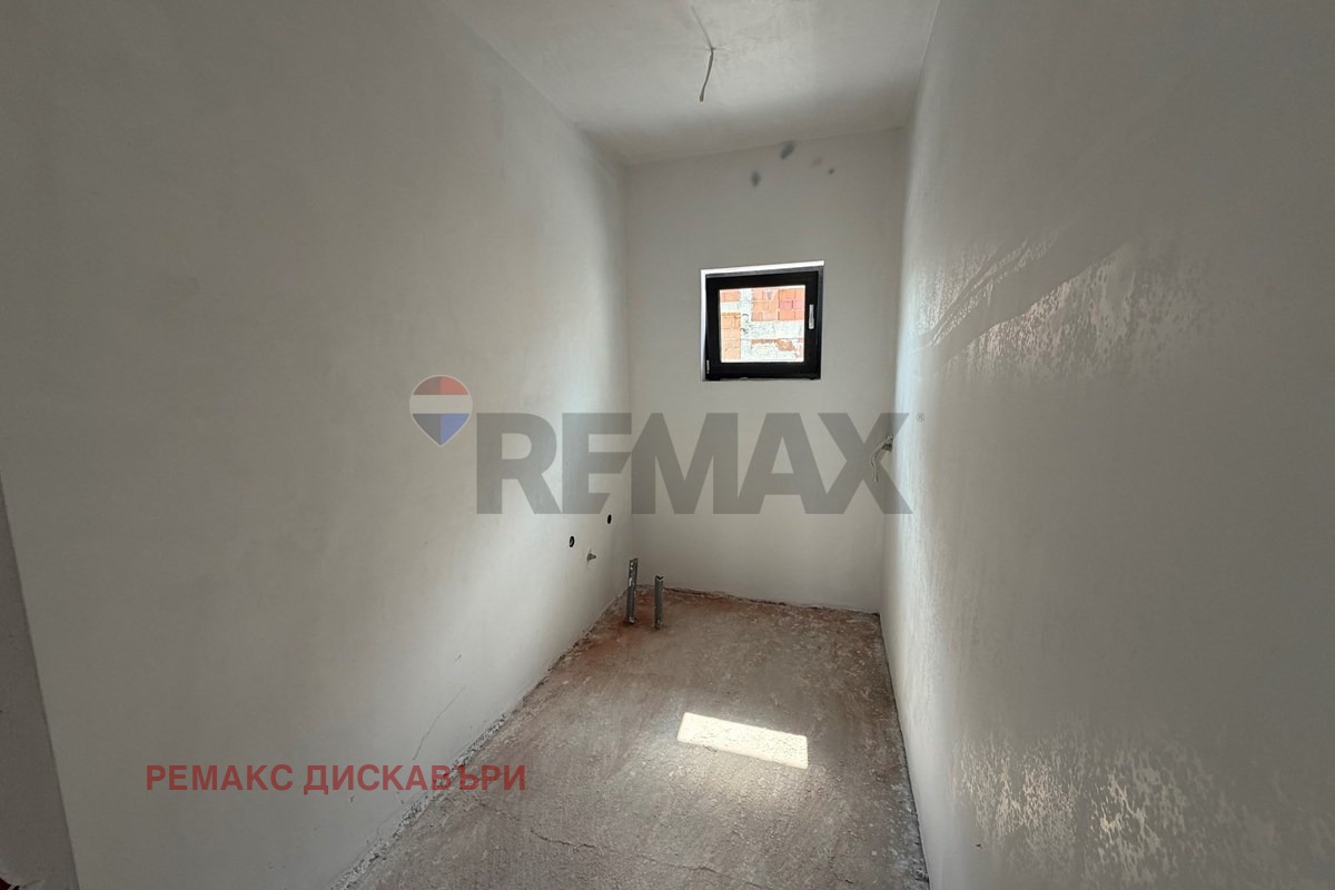 Продава КЪЩА, с. Войводиново, област Пловдив, снимка 9 - Къщи - 56115456