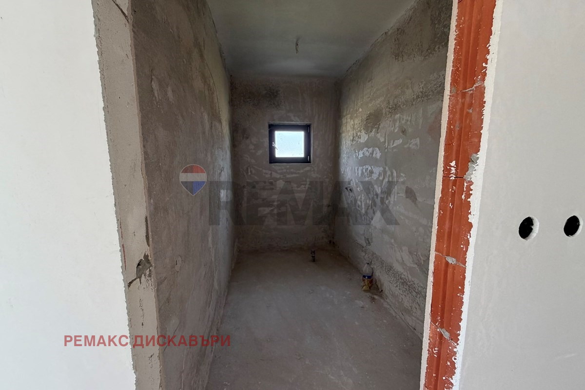 Продава КЪЩА, с. Войводиново, област Пловдив, снимка 10 - Къщи - 56115456