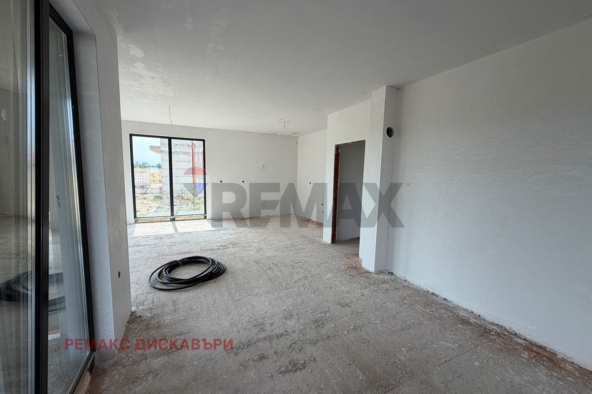 Продава КЪЩА, с. Войводиново, област Пловдив, снимка 5 - Къщи - 56115456