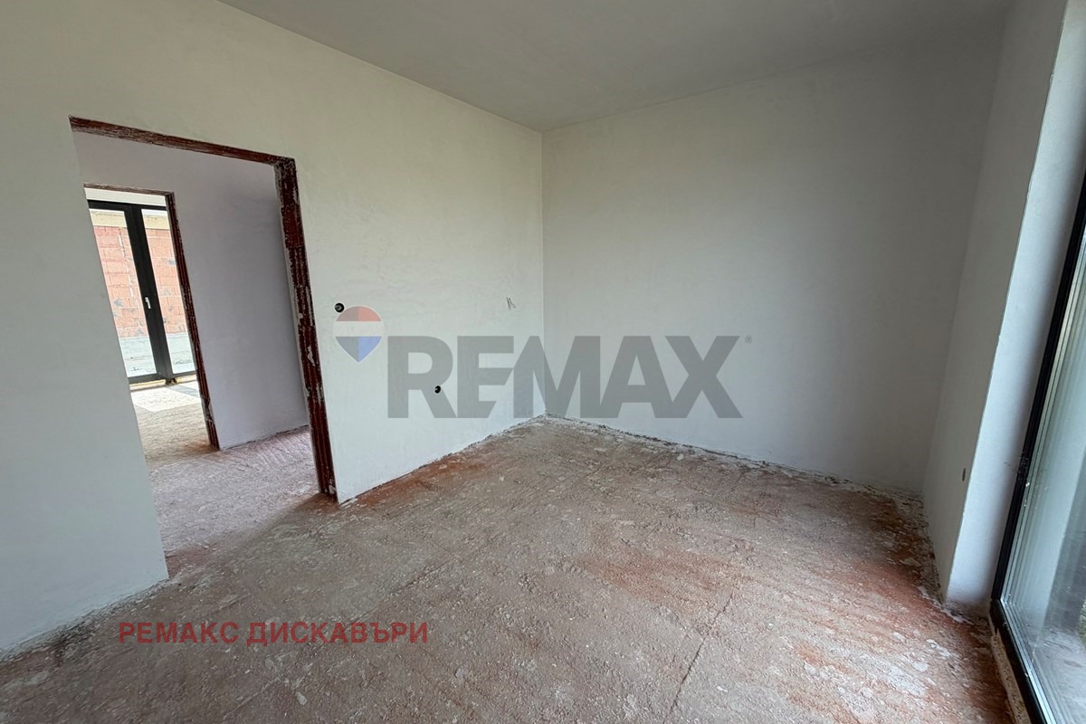 Продава КЪЩА, с. Войводиново, област Пловдив, снимка 12 - Къщи - 56115456