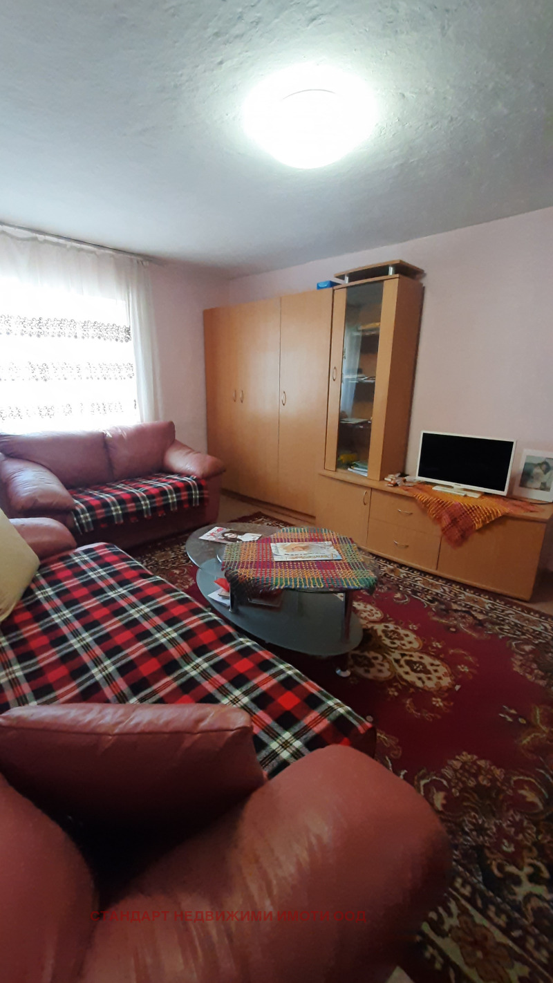 For Sale  1 bedroom Plovdiv , Hristo Smirnenski , 82 sq.m | 89562937 - image [2]