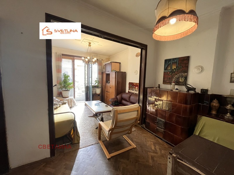 Продава  2-стаен град София , Център , 71 кв.м | 90478731