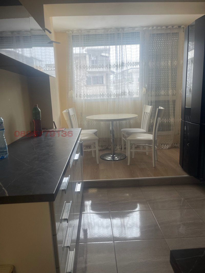 Продава 3-СТАЕН, гр. Русе, Възраждане, снимка 4 - Апартаменти - 53531855