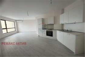 2 slaapkamers k.k. Tsjajka, Varna 2