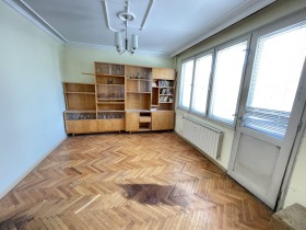 3 dormitoare Țentâr, Pernic 2