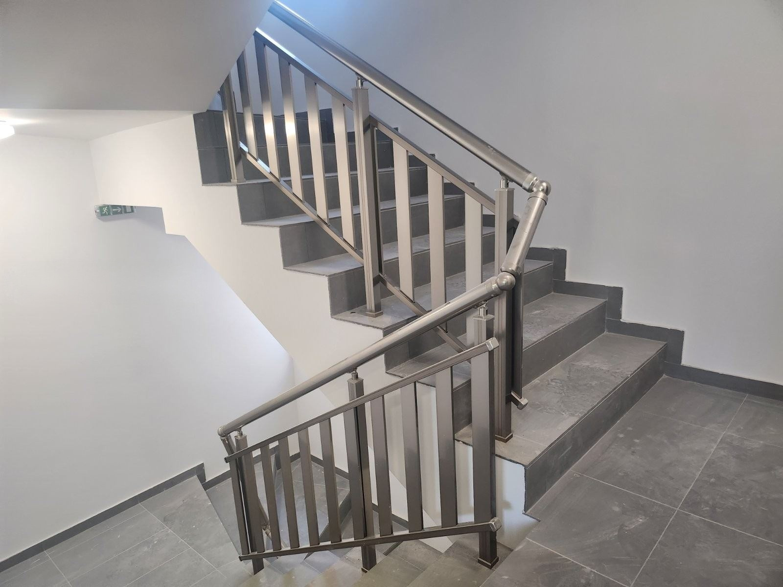 Продава ОФИС, гр. Варна, Център, снимка 2 - Офиси - 54143798