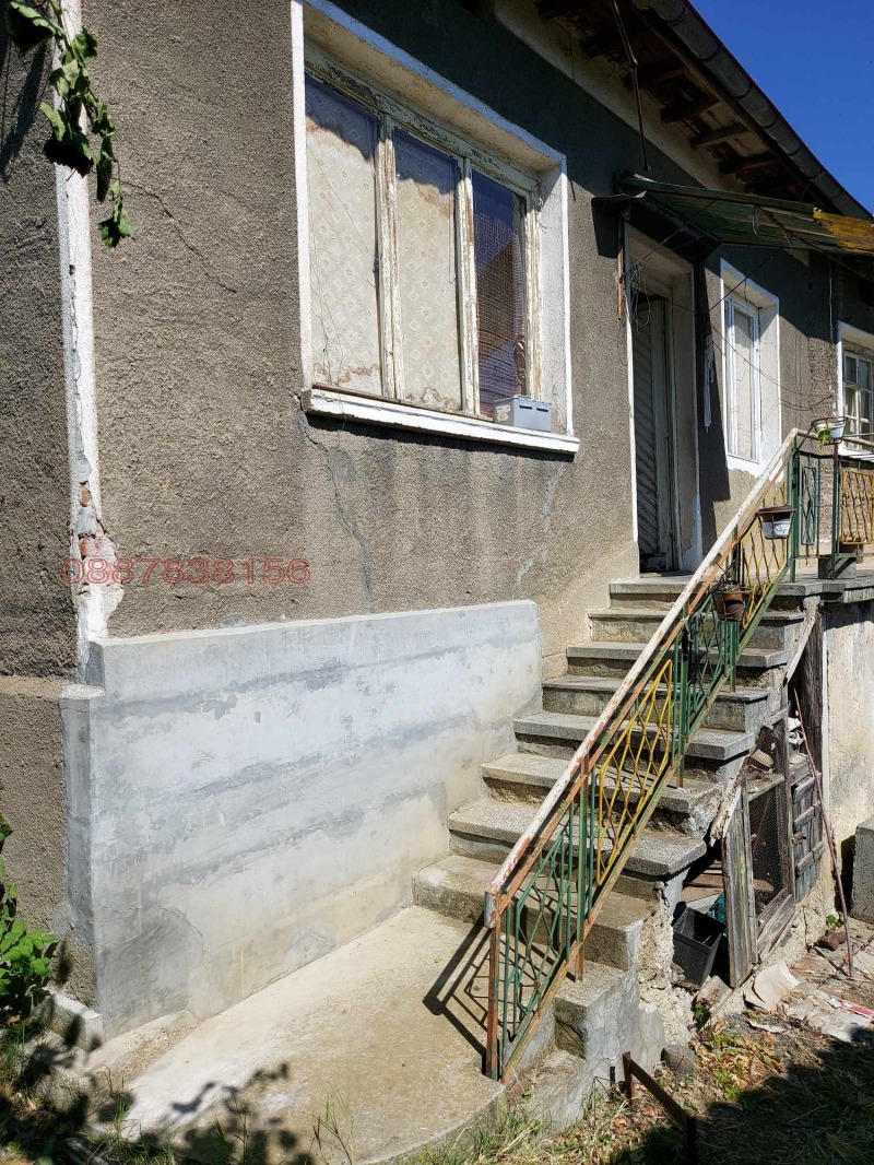 Продава КЪЩА, с. Стъргел, област София област