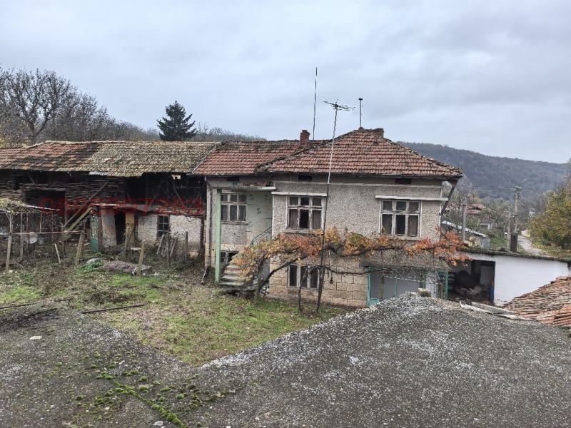 Продава КЪЩА, с. Дряновец, област Разград, снимка 3 - Къщи - 52782740