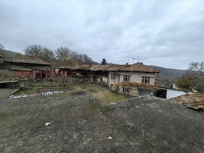 Продава КЪЩА, с. Дряновец, област Разград, снимка 2 - Къщи - 52782740