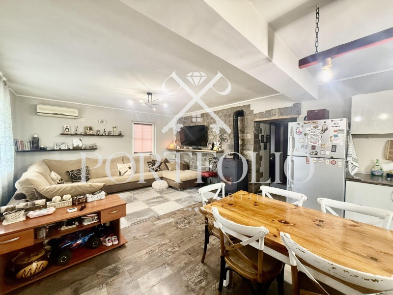 Продава КЪЩА, с. Черни връх, област Бургас, снимка 3 - Къщи - 53337632