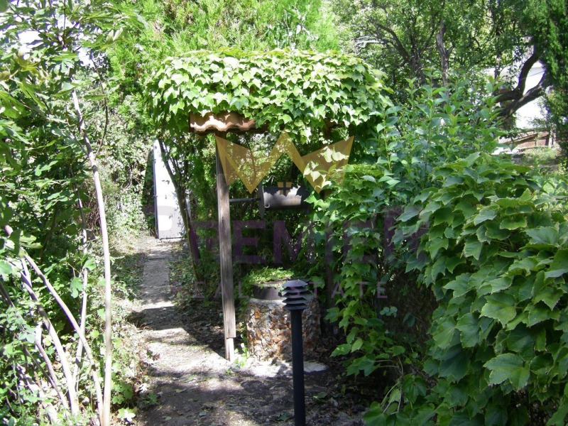 Продава КЪЩА, гр. Балчик, област Добрич, снимка 9 - Къщи - 53043307