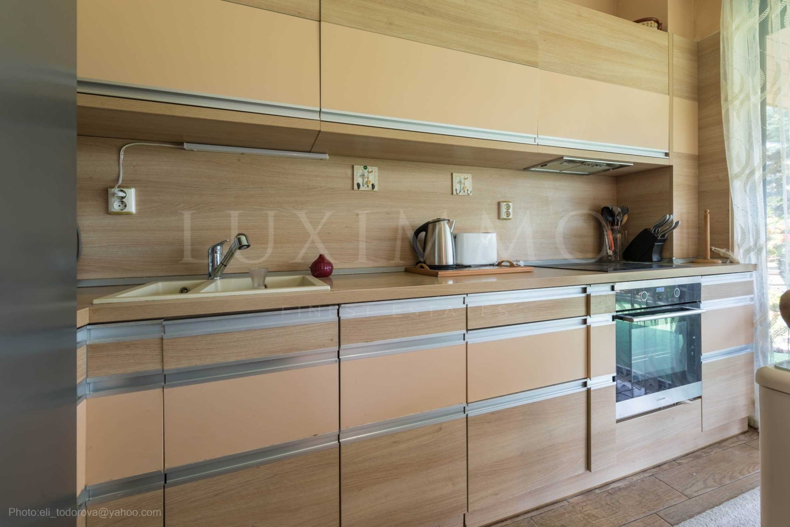 Продава КЪЩА, гр. Бяла, област Варна, снимка 8 - Къщи - 54357033