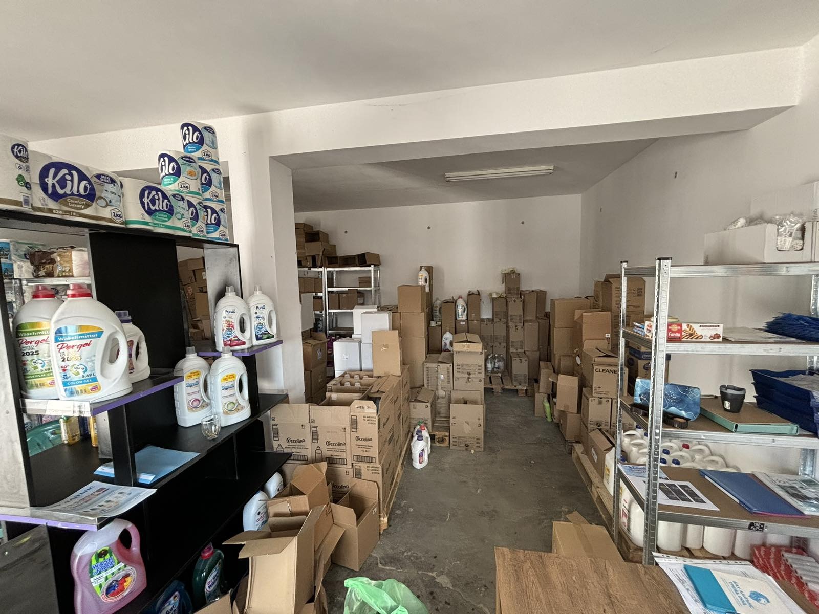 Продава МАГАЗИН, гр. Карлово, област Пловдив, снимка 3 - Магазини - 53971061