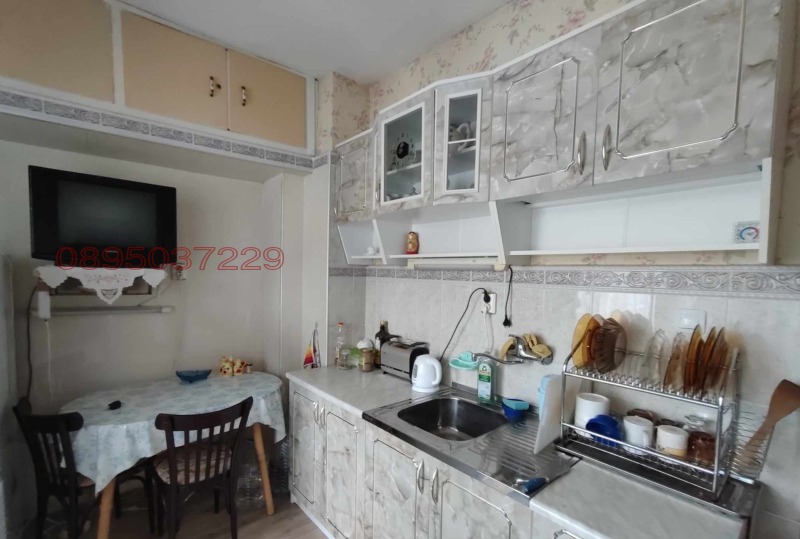 Продава 2-СТАЕН в град Шумен, Добруджански - 68 кв.м / 130 000 € » 254 257.90 лв.