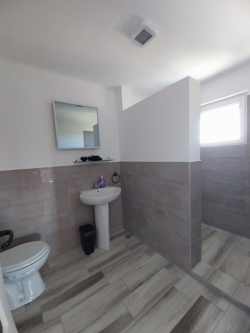 Продава КЪЩА, с. Рогачево, област Добрич, снимка 8 - Къщи - 53016569