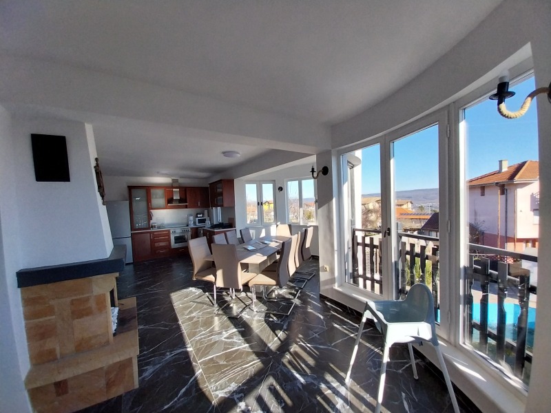 Продава КЪЩА, с. Рогачево, област Добрич, снимка 2 - Къщи - 53016569