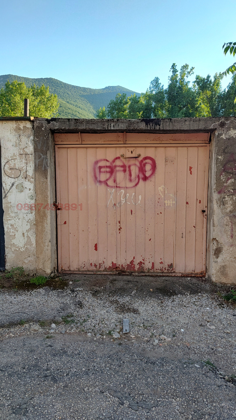 Продава ГАРАЖ, ПАРКОМЯСТО, гр. Враца, Река Лева, снимка 2 - Гаражи и паркоместа - 52785017