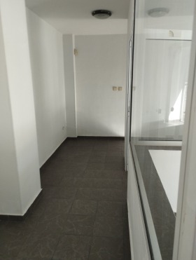 Κατάστημα ΤΣενταρ, Σοφηια 6