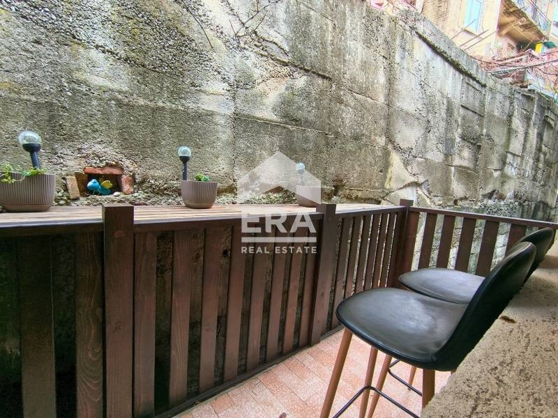 Продава ЕТАЖ ОТ КЪЩА, гр. Велико Търново, Стара част, снимка 11 - Етаж от къща - 53043835