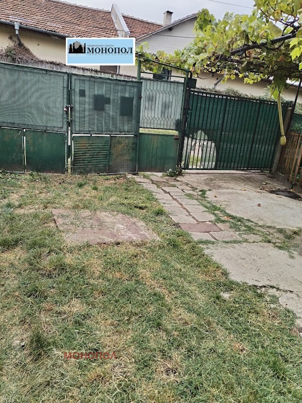 Продава КЪЩА, гр. София, Бенковски, снимка 4 - Къщи - 55534921
