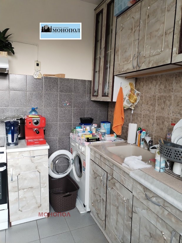 Продава КЪЩА, гр. София, Бенковски, снимка 6 - Къщи - 55534921