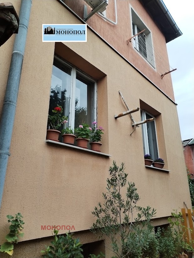Продава КЪЩА, гр. София, Бенковски, снимка 3 - Къщи - 55534921