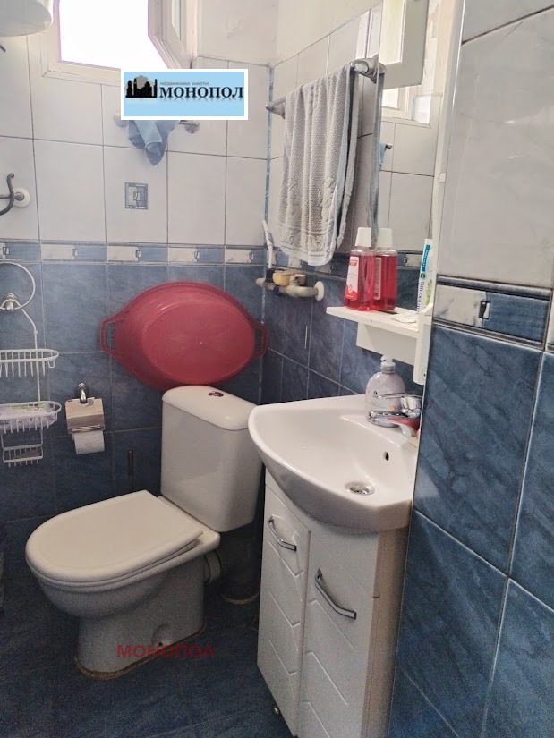 Продава КЪЩА, гр. София, Бенковски, снимка 9 - Къщи - 55534921